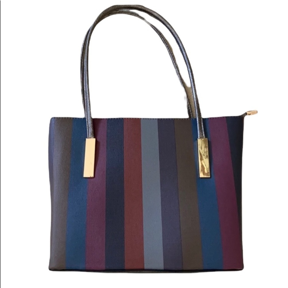 Made in Italy bag beautiful fall color combinations, gold hardware, fall trend